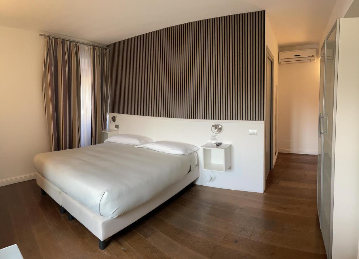 Il Vecchio Borgo Relais Hotel Como Buitenkant foto